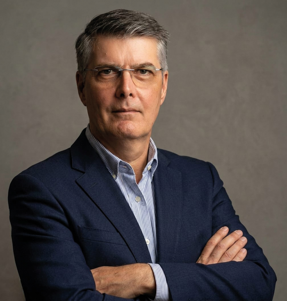 Dr. Diego E. Robatto